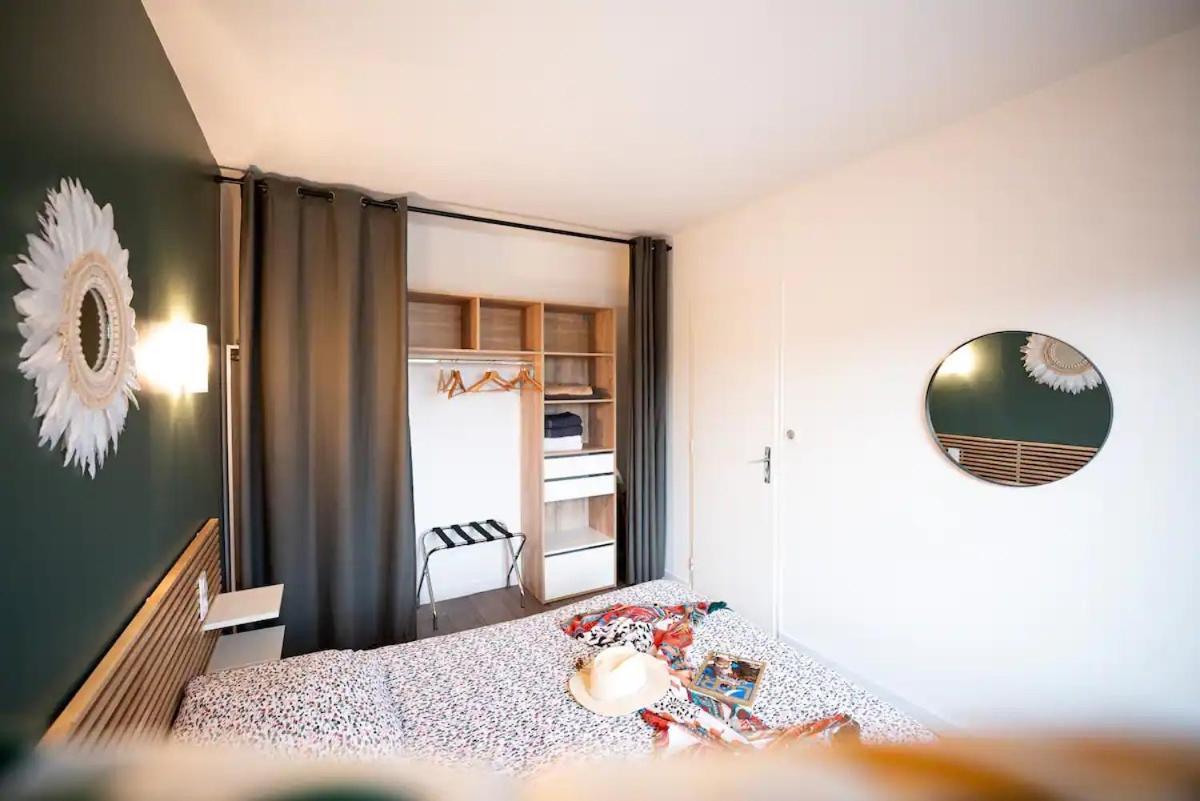 Appartement N2 Centre Village, Clim, Parking Gratuit 艾格-莫尔特 外观 照片